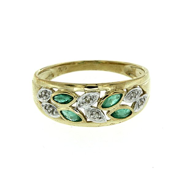 9ct Emerald & Diamond Ring