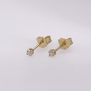 9ct Yellow Gold 0.05ct diamond stud earrings